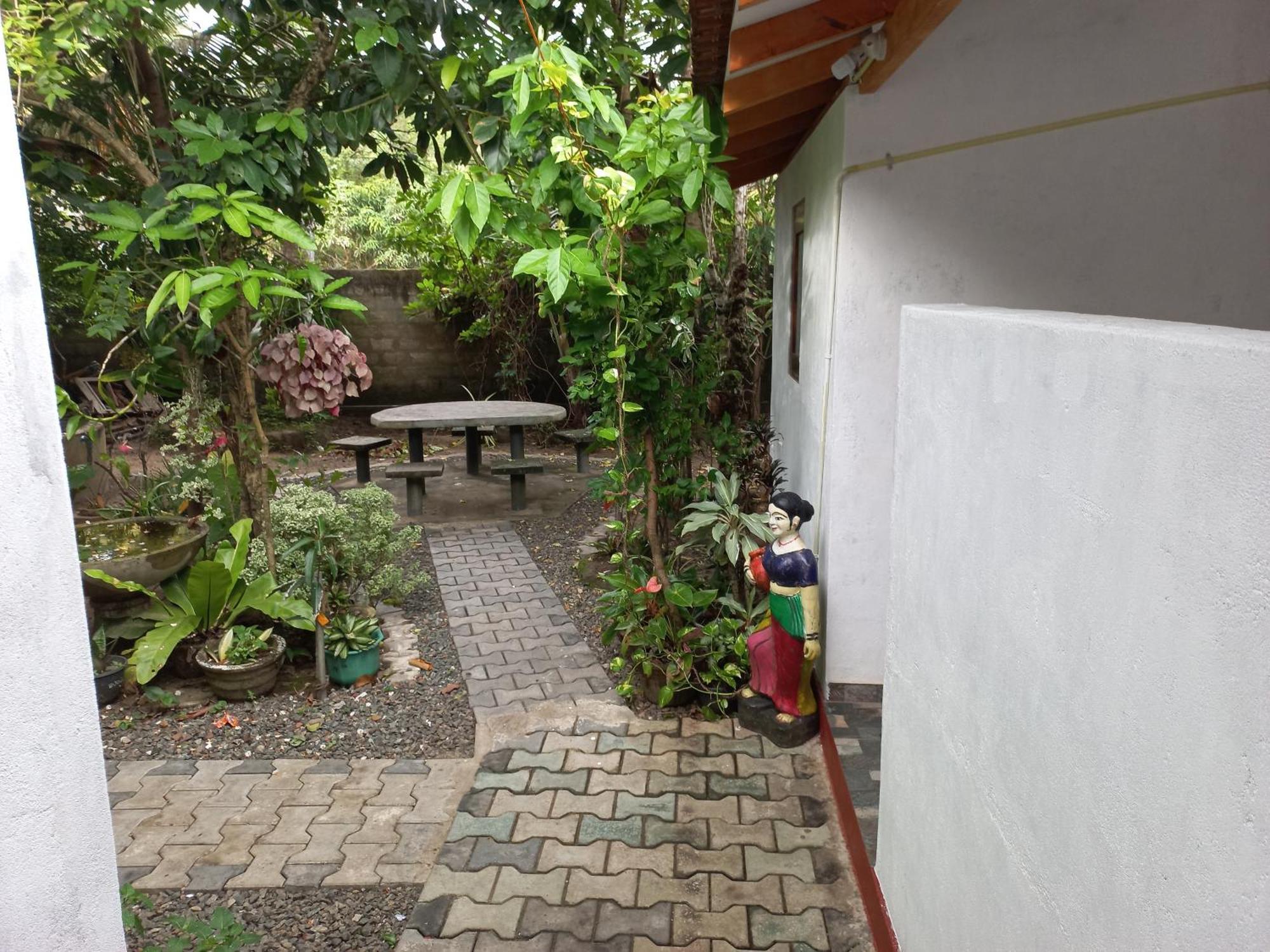 Mango Villa 703 Hikkaduwa Dış mekan fotoğraf
