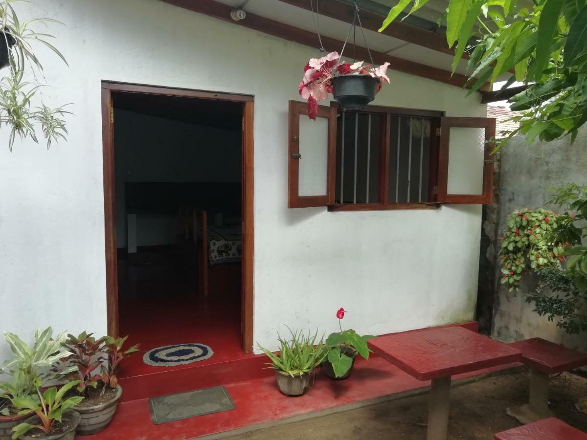 Mango Villa 703 Hikkaduwa Dış mekan fotoğraf